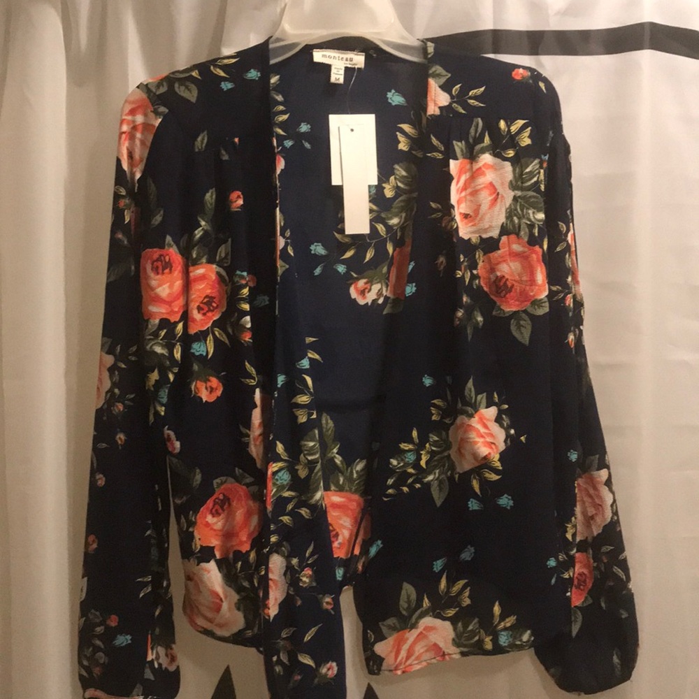 Cropped floral blouse